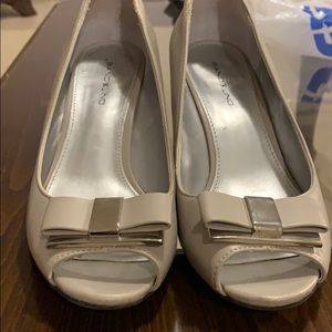 Pre ownen women’s wedges shoes